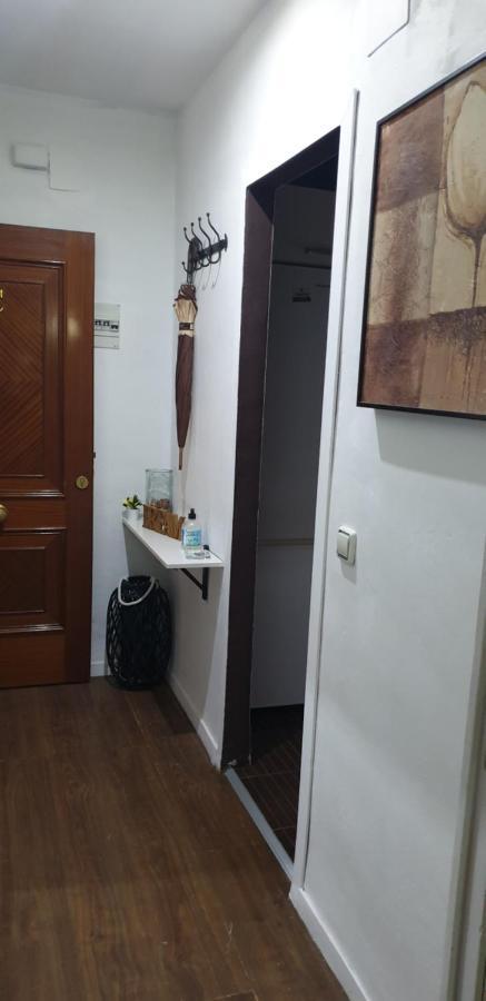 Sevilla ,Piso Completo En Buena Zona,Wifi Y Aparcamiento Экстерьер фото